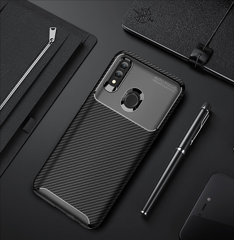 Carcasă din plastic cu textură carbon, pentru Honor 10 Lite / Huawei P Smart (2019) - negru